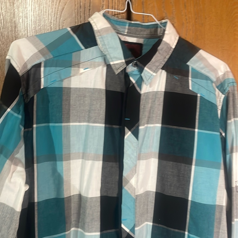 Tony Hawk - Checkered Long Sleeve Shirt - Accent buttons on sleeves
